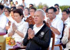 🙏✨รองนายกฯ “พิพัฒน์” นำพุทธศาสนิกชนร่วมตักบาตรไข่ต้ม–แห่ผ้าห่มพระพุทธมงคลมหาราช ในงาน “16 เมษา เถลิงศกเบิกฟ้าเมืองหาดใหญ่ ปีที่ 6” เสริมสิริมงคลเมืองหาดใหญ่หลังวิกฤตมหาอุทกภัย