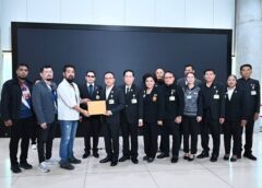 กมธ.การแรงงาน วุฒิสภา รับหนังสือจากประธานกลุ่มไทยไม่ทน เพื่อขอให้ตรวจสอบข้อเท็จจริงกรณีถูกพาดพิงและแอบอ้างชื่อเพื่อแสวงหาประโยชน์เกี่ยวกับแรงงานต่างด้าว