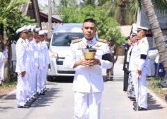 พระบาทสมเด็จพระเจ้าอยู่หัว พระราชทานดินฝังศพ “ด.ต.มะยากี ดีเยาะ” อย่างสมเกียรติ รองแม่ทัพภาคที่ 4 ร่วมพิธี พร้อมมอบป้ายหินฝังหลุมศพ (บาตูแนแซ) ท่ามกลางความอาลัยของครอบครัวและประชาชน