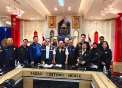 สมาชิกวุฒิสภาลงพื้นที่ด่านสะเดา จ.สงขลา ศึกษาปัญหาการให้บริการจุดผ่านแดนและแนวทางเพิ่มความคล่องตัว ยกระดับประสิทธิภาพการค้าชายแดน–การเดินทางของประชาชน ย้ำติดตามทุกประเด็นสู่การแก้ไขอย่างเป็นรูปธรรม