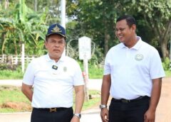 นายสุพิศ พิทักษ์ธรรม นายกองค์การบริหารส่วนจังหวัดสงขลา ลงพื้นที่ติดตามความคืบหน้าโครงการปรับปรุงถนนลาดยางแอสฟัลต์คอนกรีต