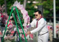 นายมนัส ทวี ประธานชมรมลูกเสือชาวบ้านอำเภอแม่สอด นำคณะกรรมการชมรมลูกเสือชาวบ้านอำเภอแม่สอด ร่วมกิจกรรม “วันปิยมหาราช” ประจำปี 2569 ณ ลานพระบรมรูปในหลวงรัชกาลที่ 5 หน้าที่ว่าการอำเภอแม่สอด จังหวัดตาก